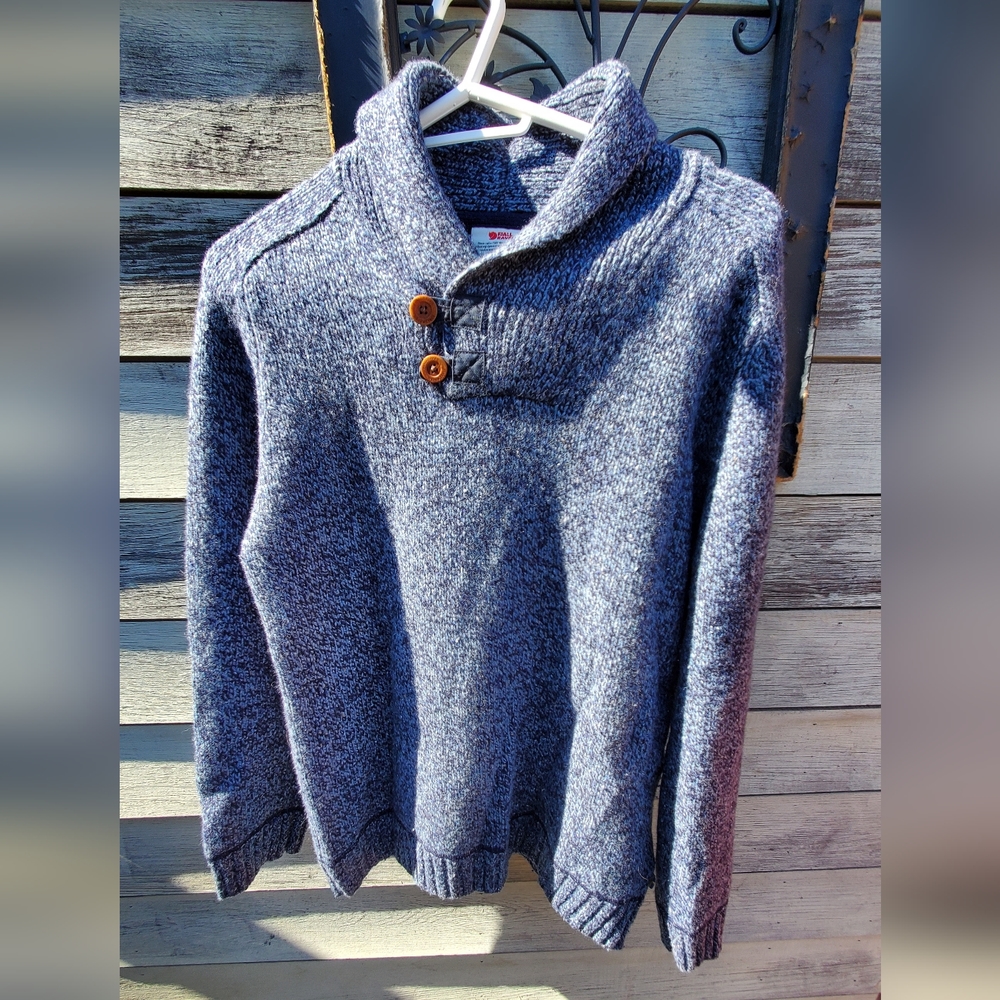 Lada Sweater